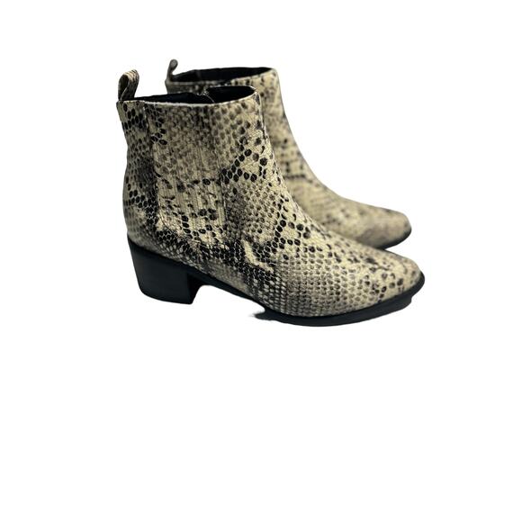 Blondo Elvina Waterproof Faux Snakeskin Booties 7 - Picture 1 of 11